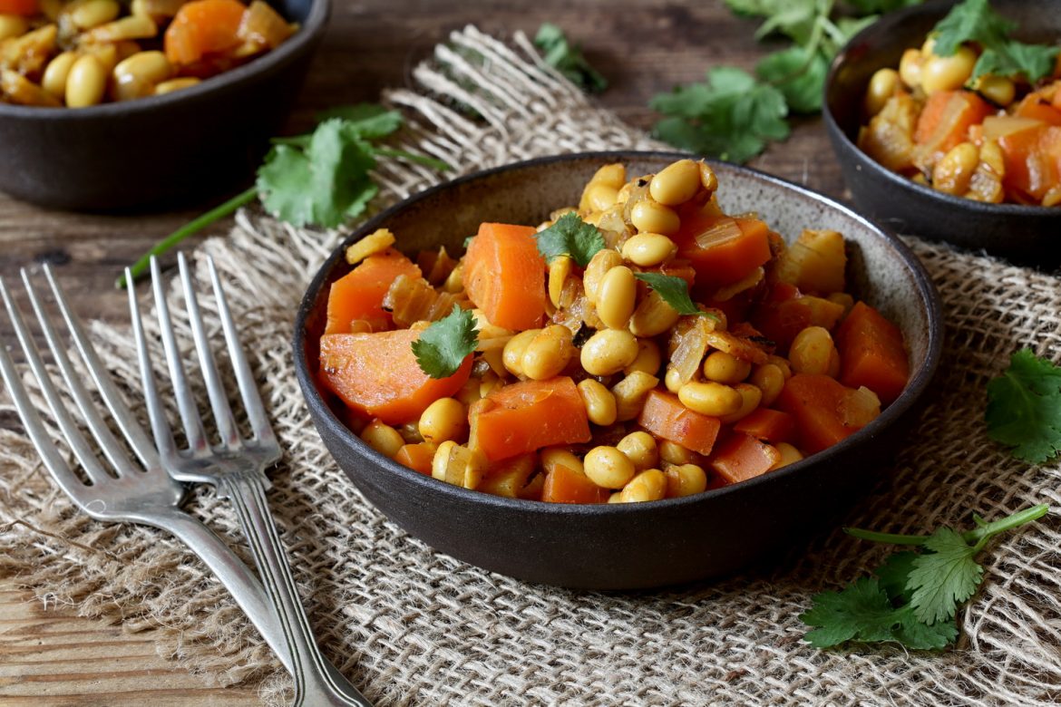 תבשיל פולי סויה וגזר